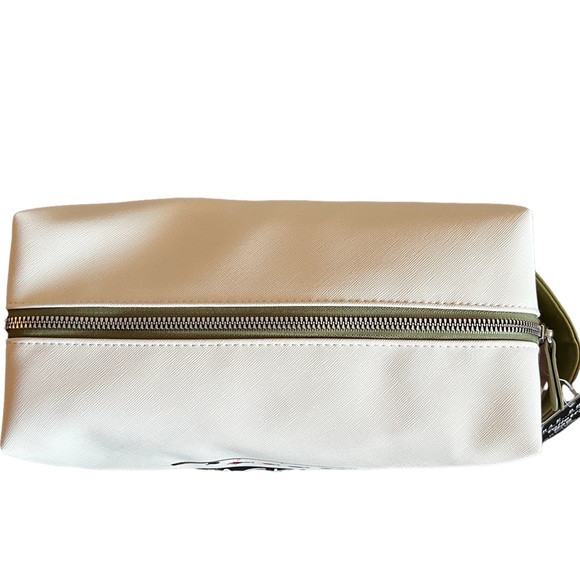 Rae Dunn “Tackle” Toiletry Bag - Picture 3 of 10